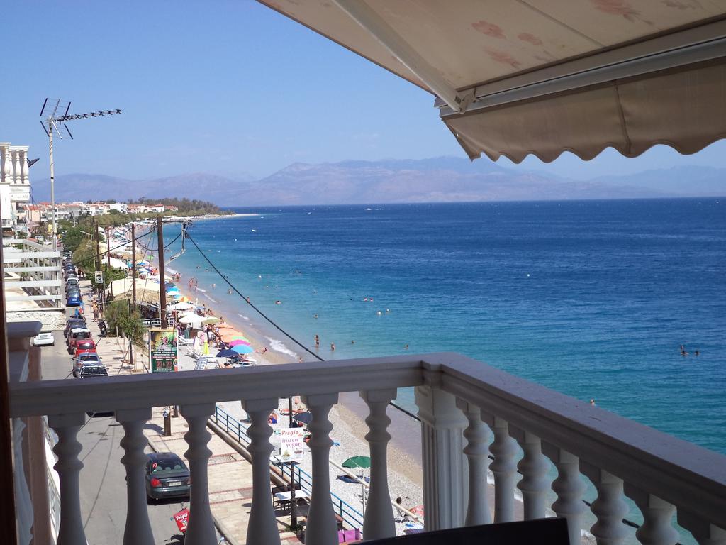 Antonios Rooms Akrata Extérieur photo