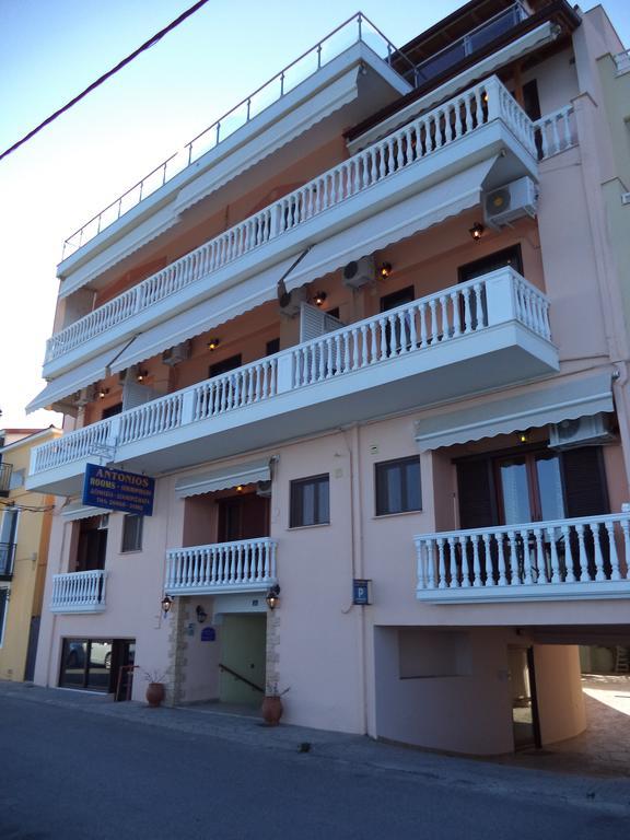 Antonios Rooms Akrata Extérieur photo