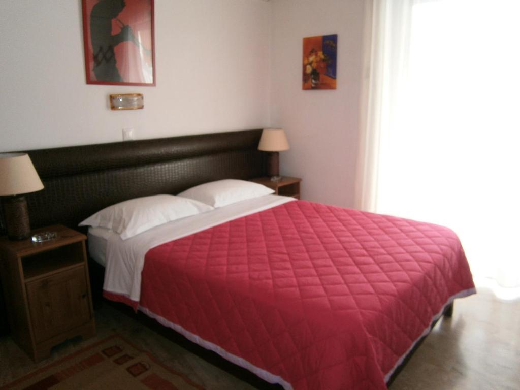 Antonios Rooms Akrata Chambre photo